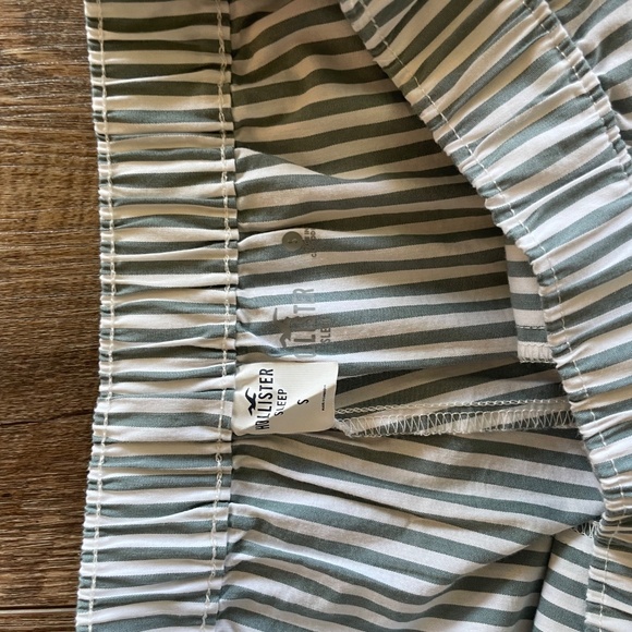 Hollister Striped Boxer Pants - Picture 2 of 4